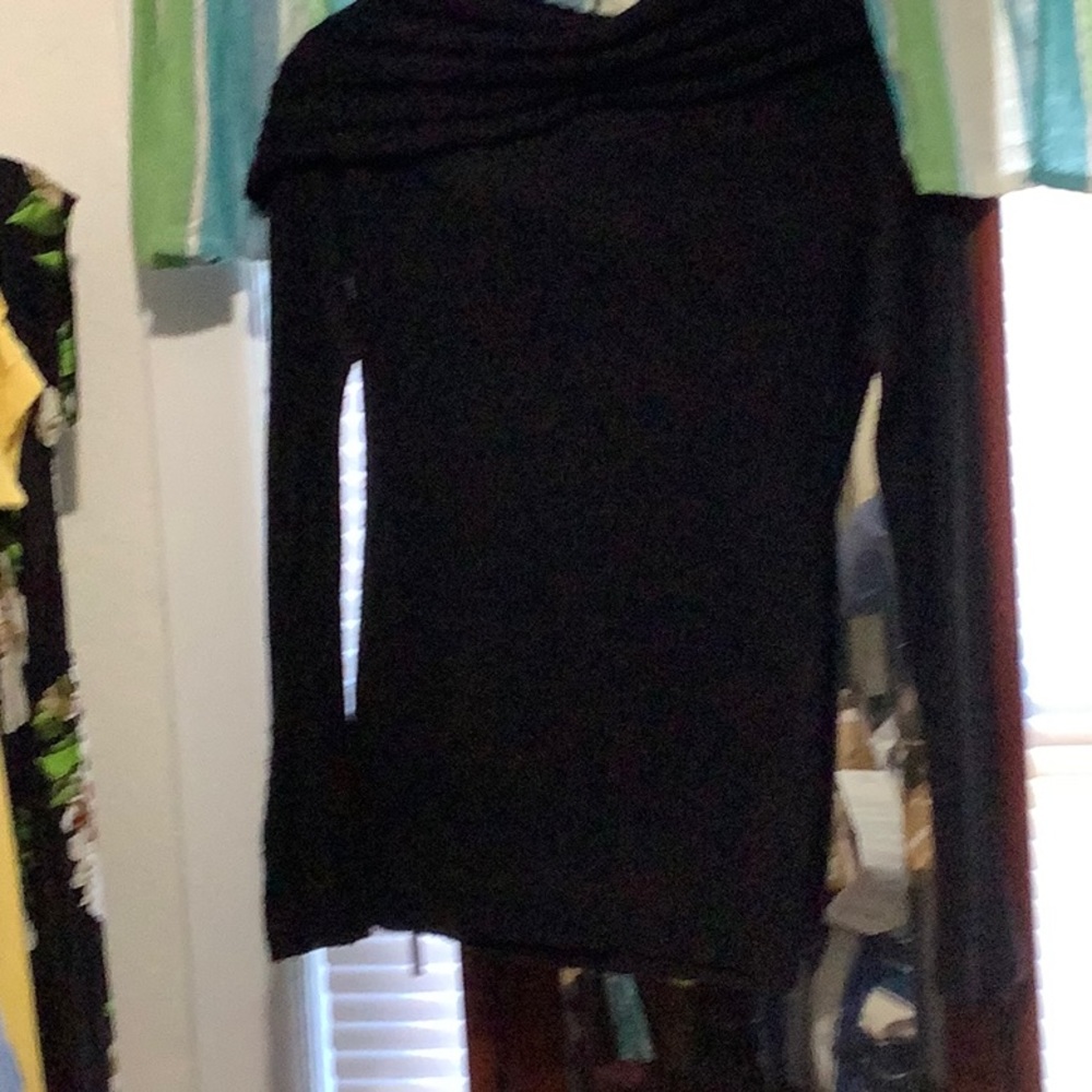 JL Sweater - Picture 4 of 6